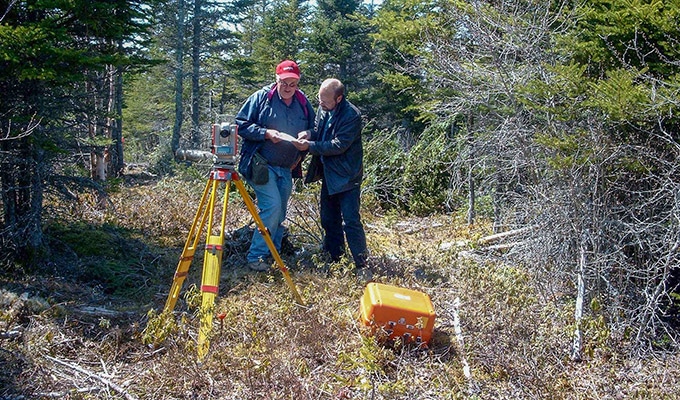 Vermessung der Grundstücke bei Canadian Pioneer Estates Ltd. 