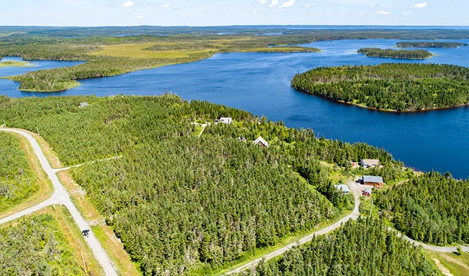 Häuser am See in Kanada - Canadian Pioneer Estates Ltd. ist spezialisiert auf Ufergrundstücke