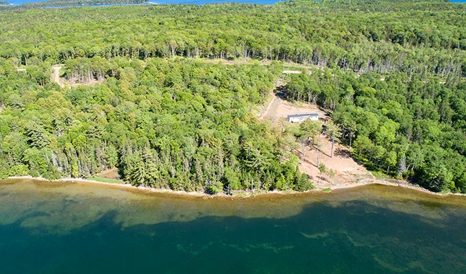 Canadian Pioneer Estates Ltd. - bereits bebautes Grundstück am See - Mobile Home - Haus am See in Kanada