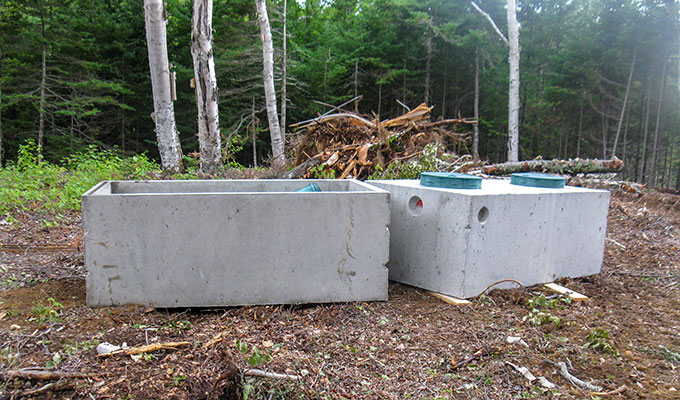 Haus in Kanada bauen - Abwassertanks - Canadian Pioneer Estates