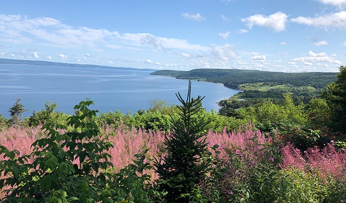 Panorama entlang des Bras d´Or Sees, Cape Breton Island