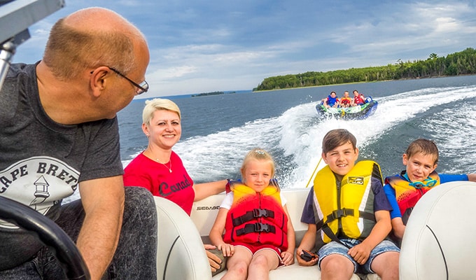 Spaß für Groß und Klein auf dem Bras d´Or Lake, Cape Breton Island